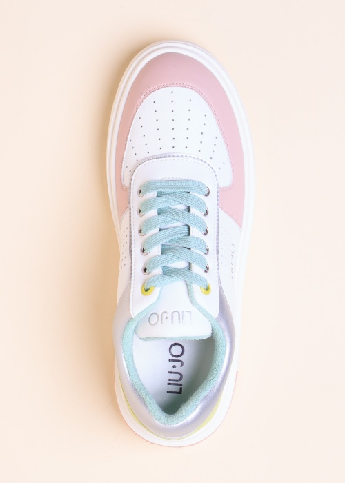 Liu-Jo kedas Ariel 65