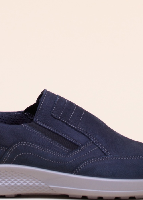 Jomos brīvā laika apavi no nubuka Slipper