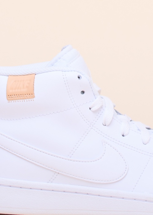 Кожаные тенниски Nike Court Royale