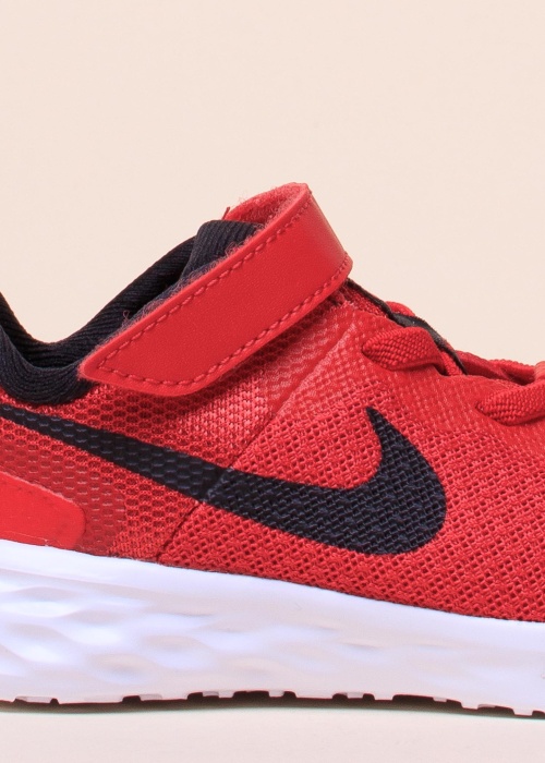 Nike apavi skriešanai Revolution 6