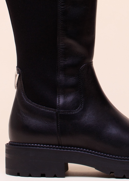 Guess zābaki Carmen