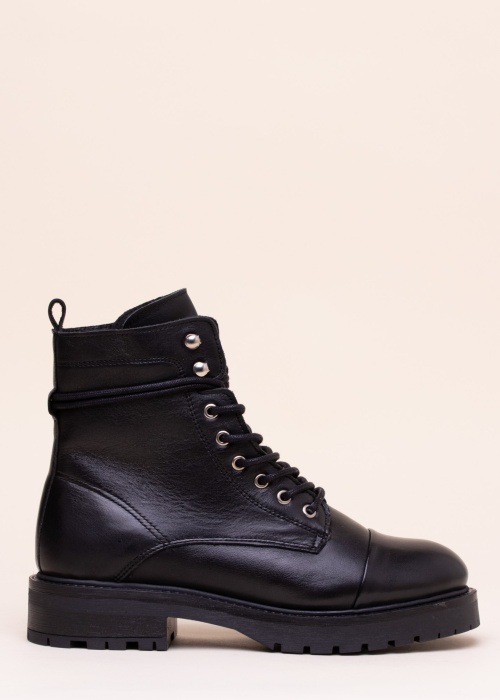 Pavement ziemas zābaki Jana Wool