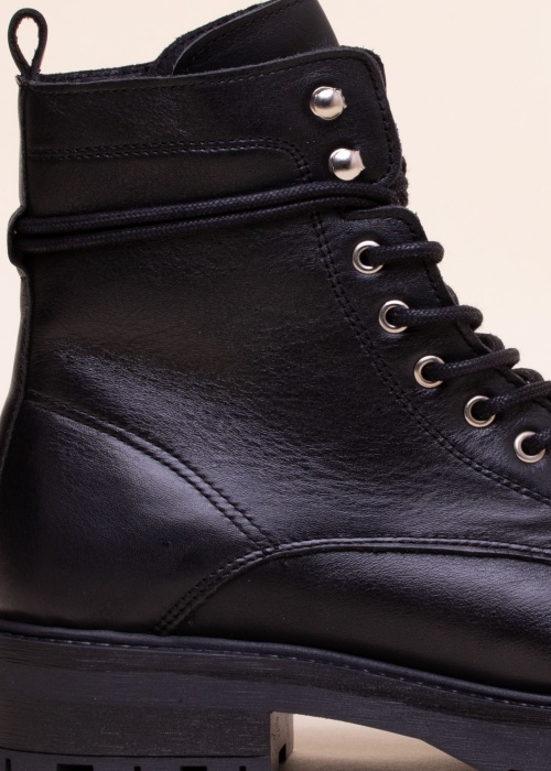 Pavement ziemas zābaki Jana Wool