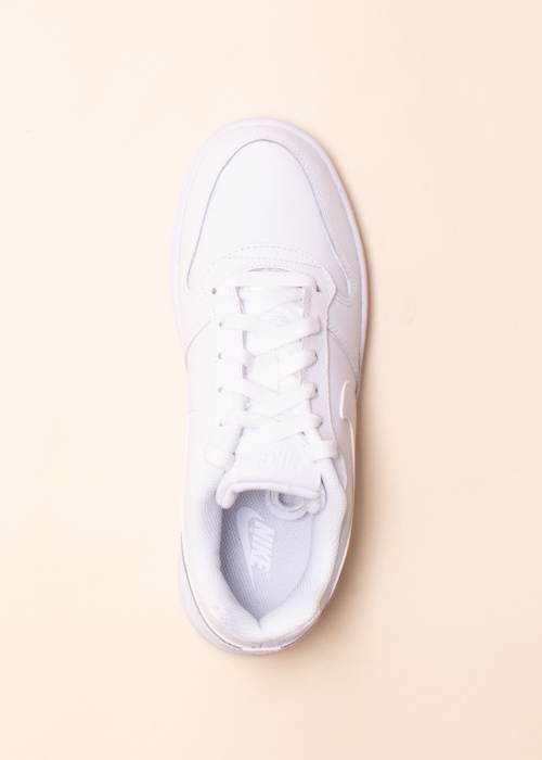 Nike kedas Ebernon Low