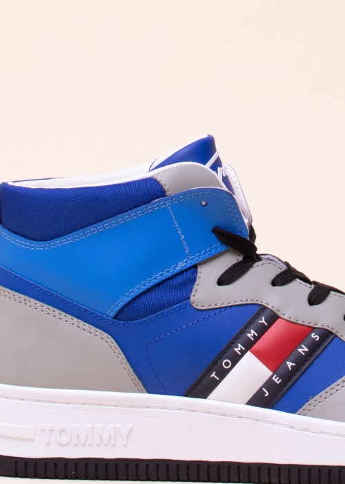 Tommy Jeans kedas Pop