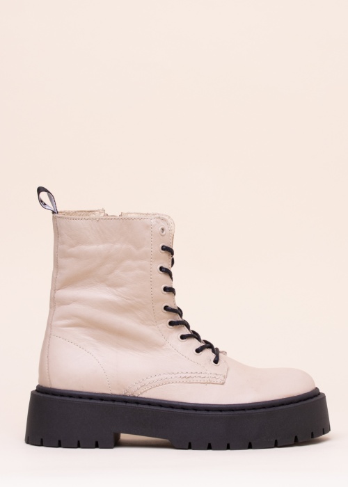 Bianco ādas puszābaki Biadeb