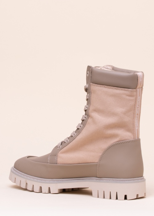 Tommy Hilfiger puszābaki