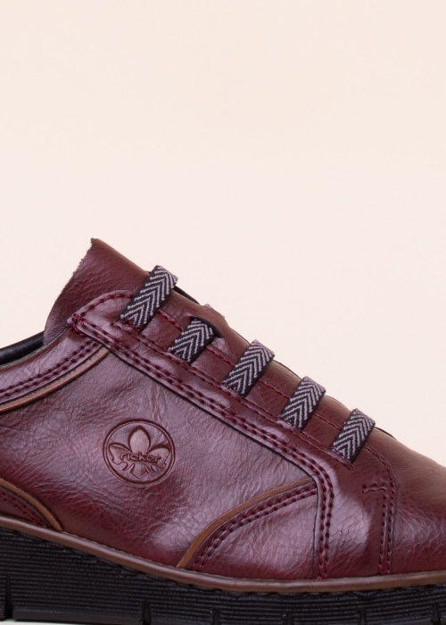 Rieker slēgtas kurpes