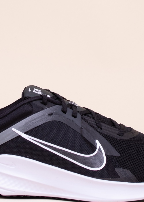Беговые кроссовки Quest 5 Nike