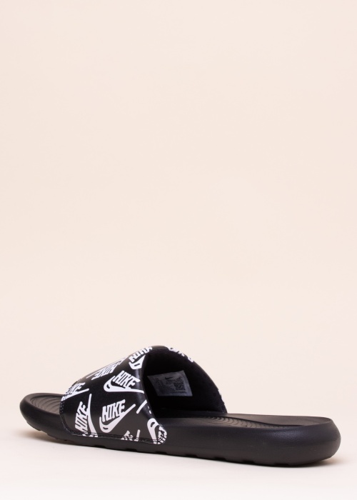 Nike baseina iešļūcenes Victori One