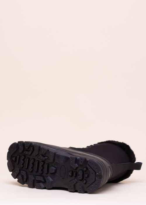 Orango ziemas zābaki