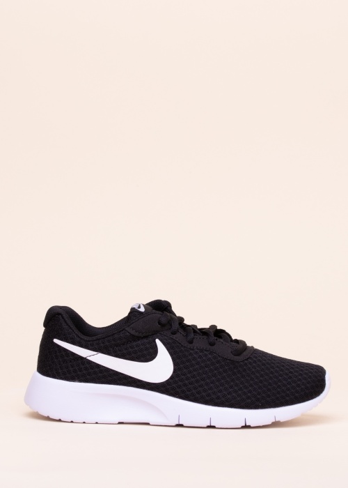 Кроссовки Tanjun Nike