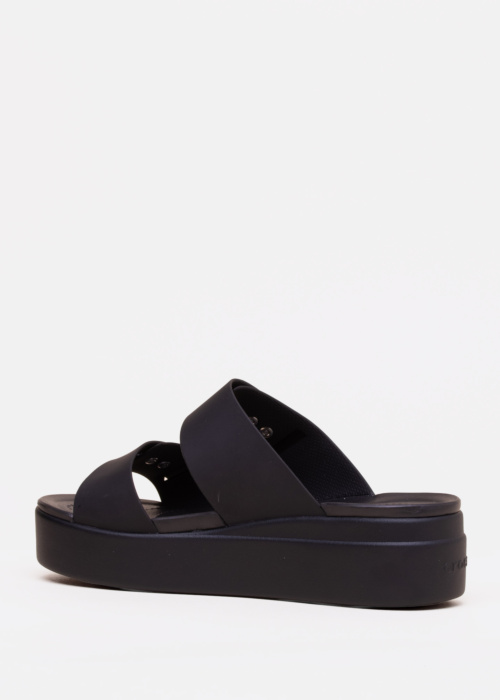 Сандалии Brooklyn Buckle Low Wedge Crocs