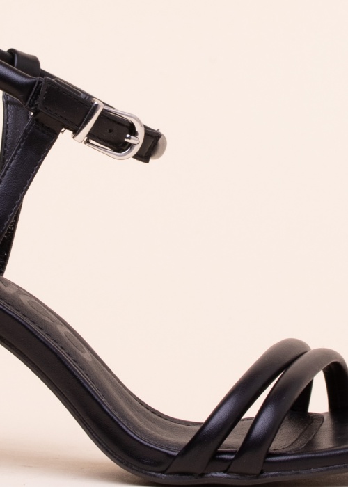 Bianco kurpes Biacherry