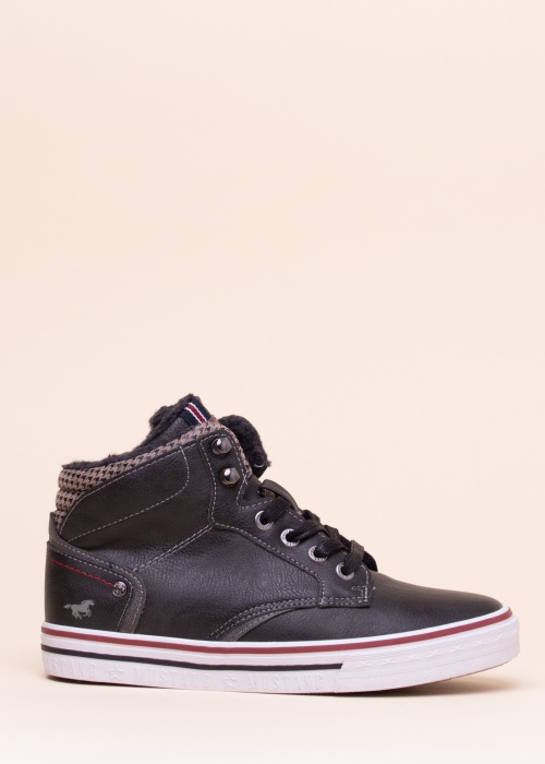 Тенниски Mustang