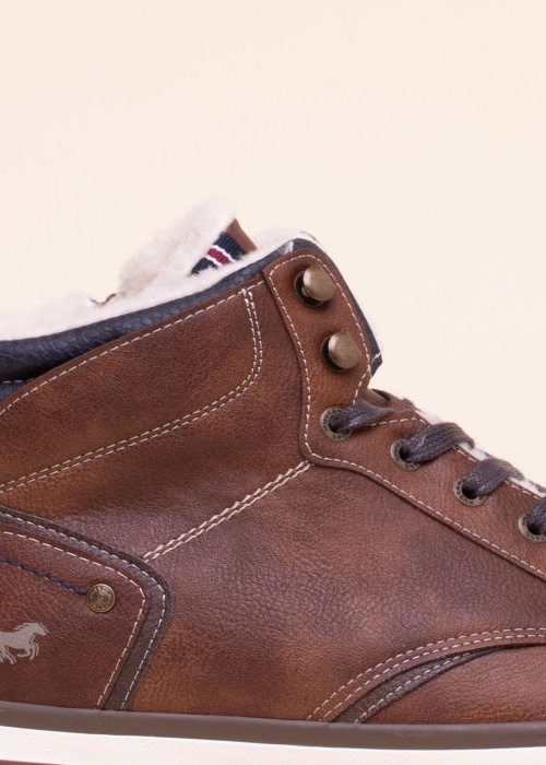 Тенниски Mustang