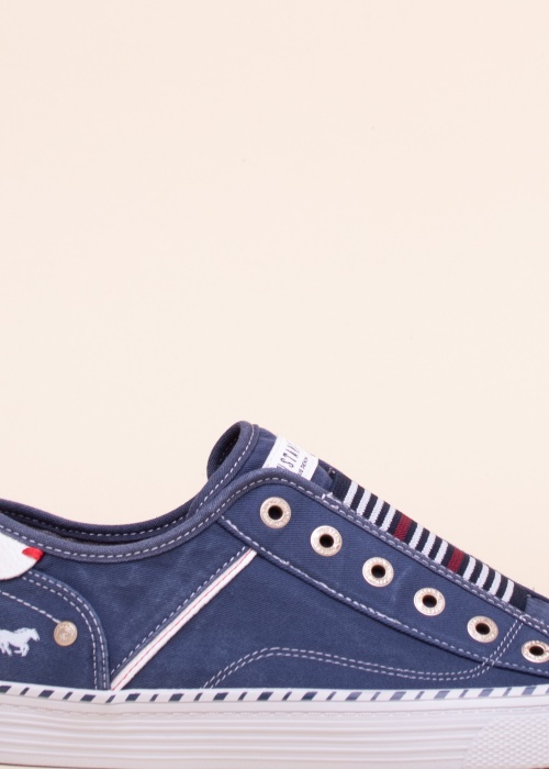 Тенниски Mustang