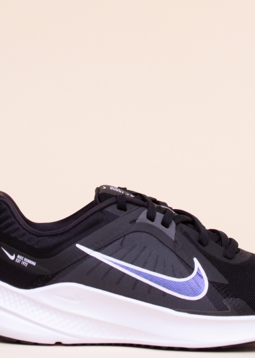 Nike apavi skriešanai Quest 5