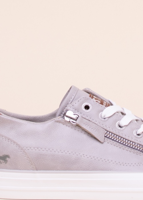 Тенниски Mustang