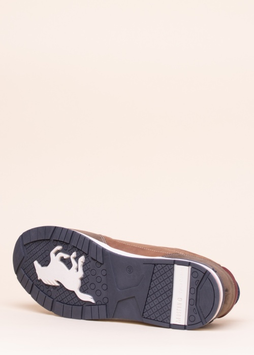 Кроссовки Mustang