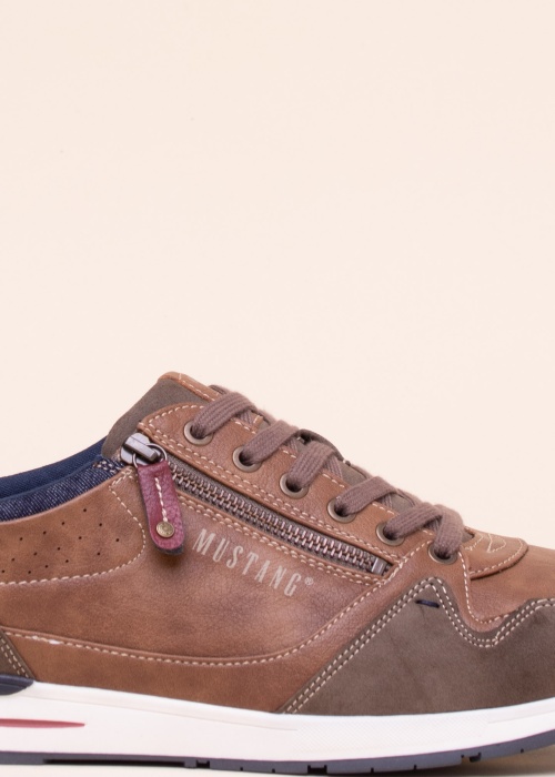 Кроссовки Mustang