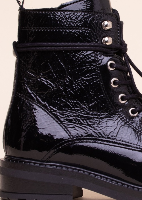 Pavement puszābaki Charley