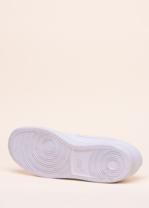 Nike kedas Ebernon Low