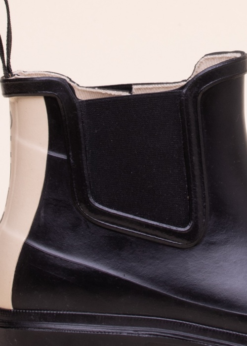 Superga gumijas zābaki