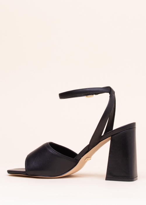 Guess kurpes Kernara