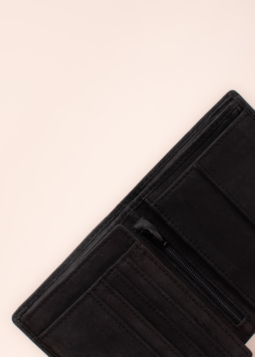 Tom Tailor naudas maks Ron kastītē