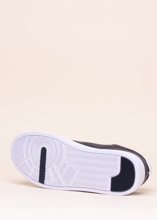 Tommy Hilfiger kedas