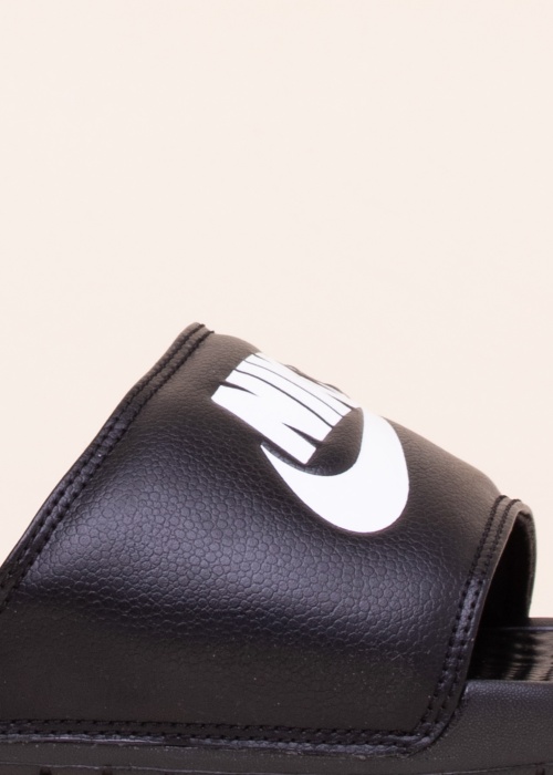 Nike iešļūcenes Benassi