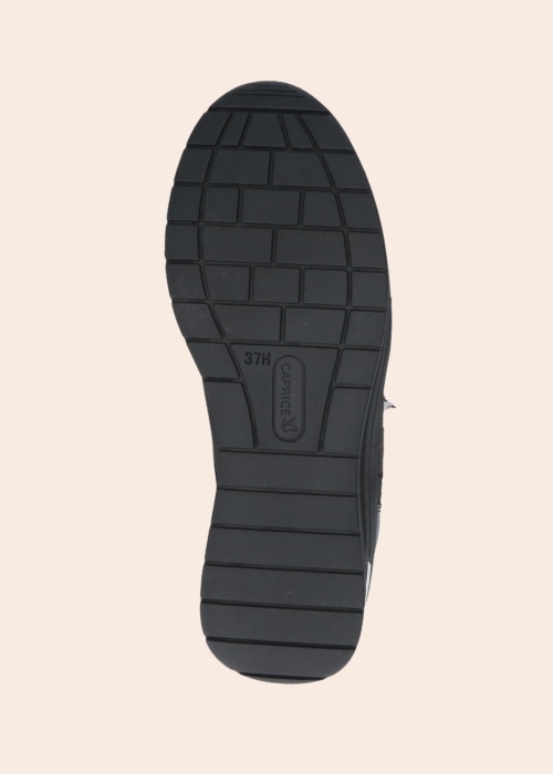 Кроссовки Caprice