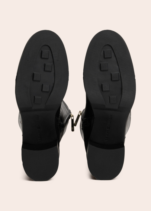 Tommy Hilfiger zābaki