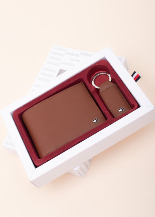 Tommy Hilfiger naudas maks Eton dāvanu kastītē