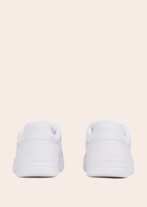 Tommy Hilfiger kedas