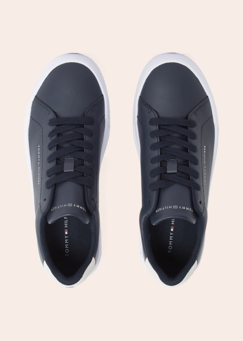 Tommy Hilfiger kedas