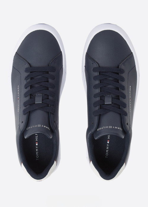 Tommy Hilfiger kedas