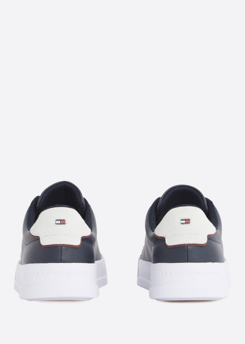 Tommy Hilfiger kedas