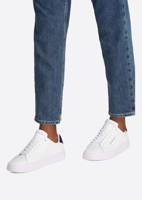Tommy Hilfiger kedas