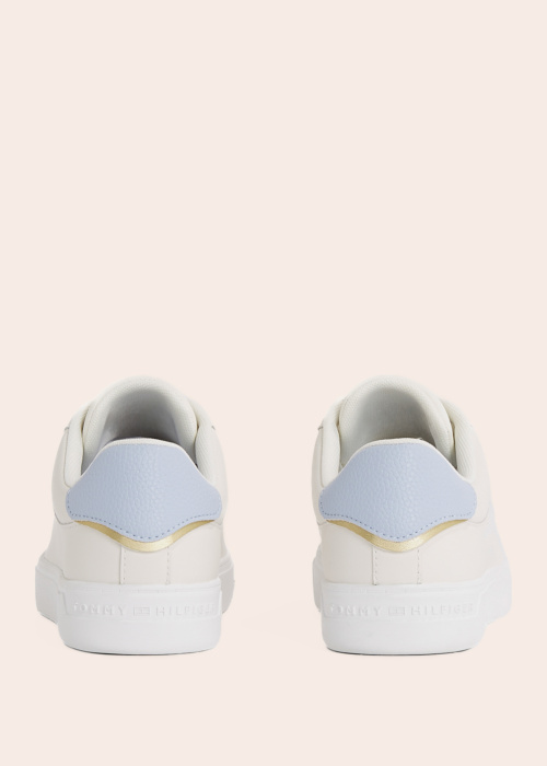 Tommy Hilfiger kedas