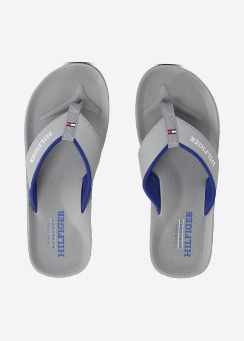 Tommy Hilfiger iešļūcenes