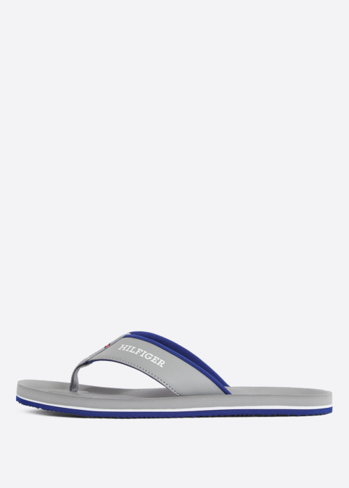 Tommy Hilfiger iešļūcenes