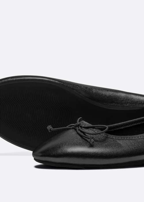 Only balerīnas Bee-3