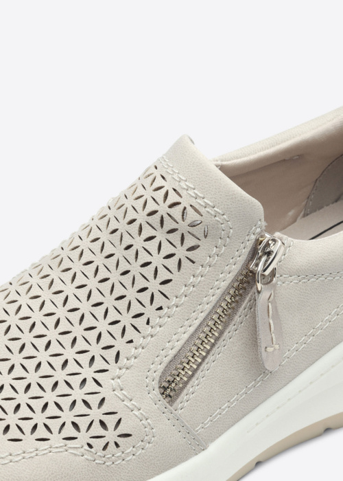 Jana brīvā laika apavi