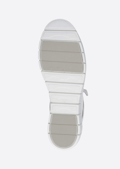 Кроссовки Caprice