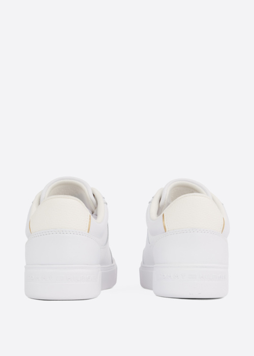 Tommy Hilfiger kedas