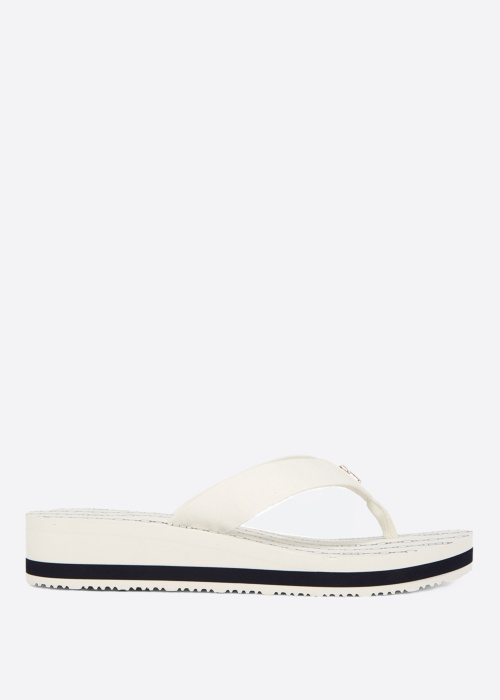 Tommy Hilfiger iešļūcenes