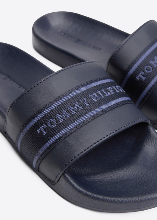 Tommy Hilfiger baseina iešļūcenes