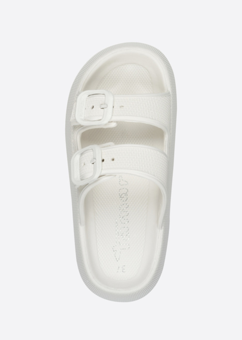 Tamaris baseina iešļūcenes